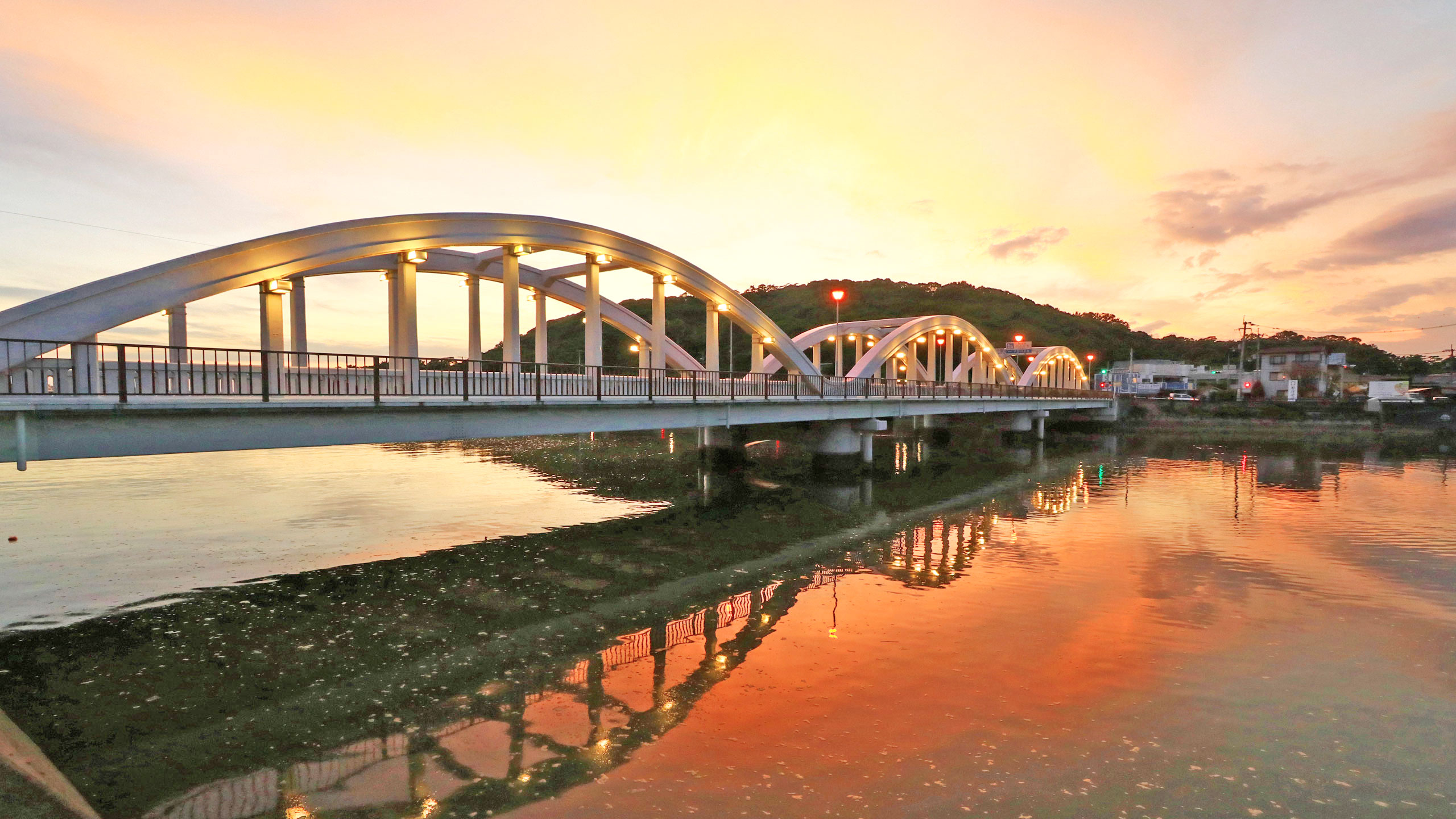 信橋・豊前の100年 三架橋｜日本百名橋にも選ばれている、市内で一番美しい橋