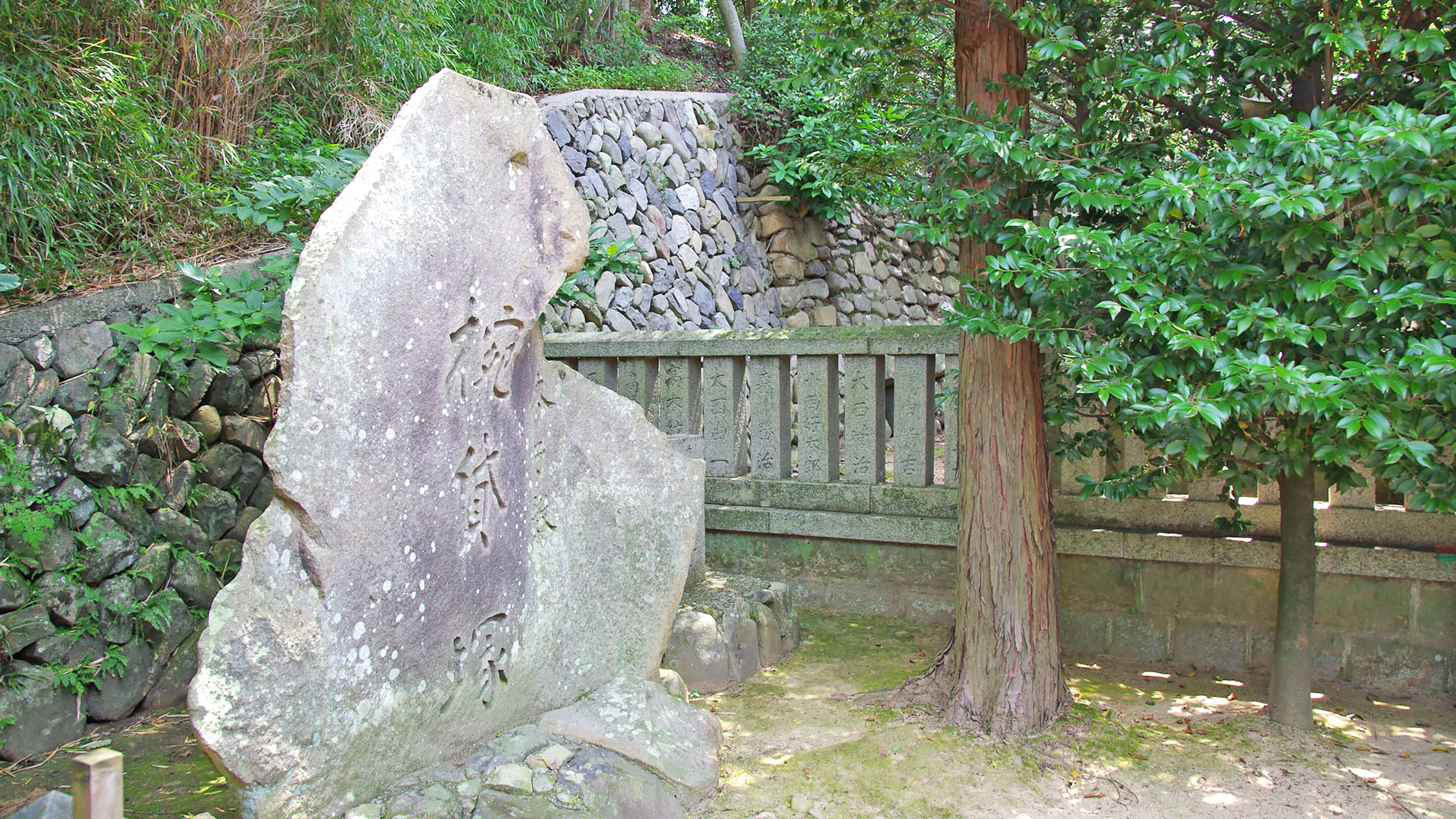 激安単価で10.　　蔵出し品　　室町～江戸初期頃　　「蓮台」　　石製　　大変古いものです。。。　　滋賀県湖東産 仏像